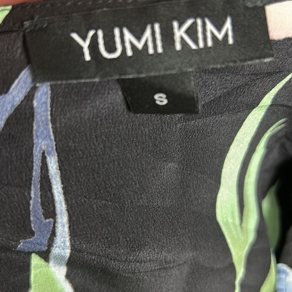 Yumi Kim Paradise Found Black Floral Kennedy Wrap Silk Dress Size S - Picture 3 of 9